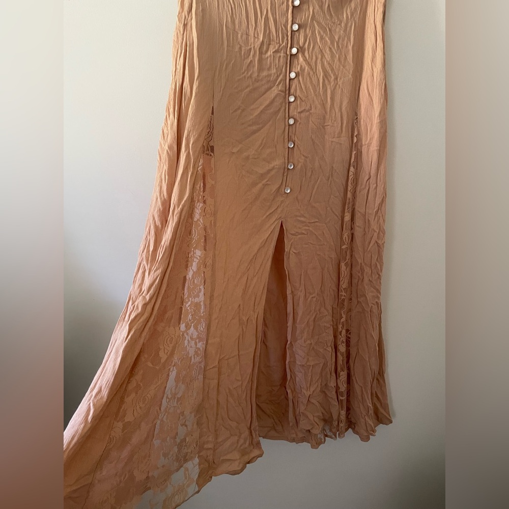 5 for $25 Venus Brand Peach Ruffle-Off-Shoulder Button-Front Maxi Dress - Picture 9 of 12